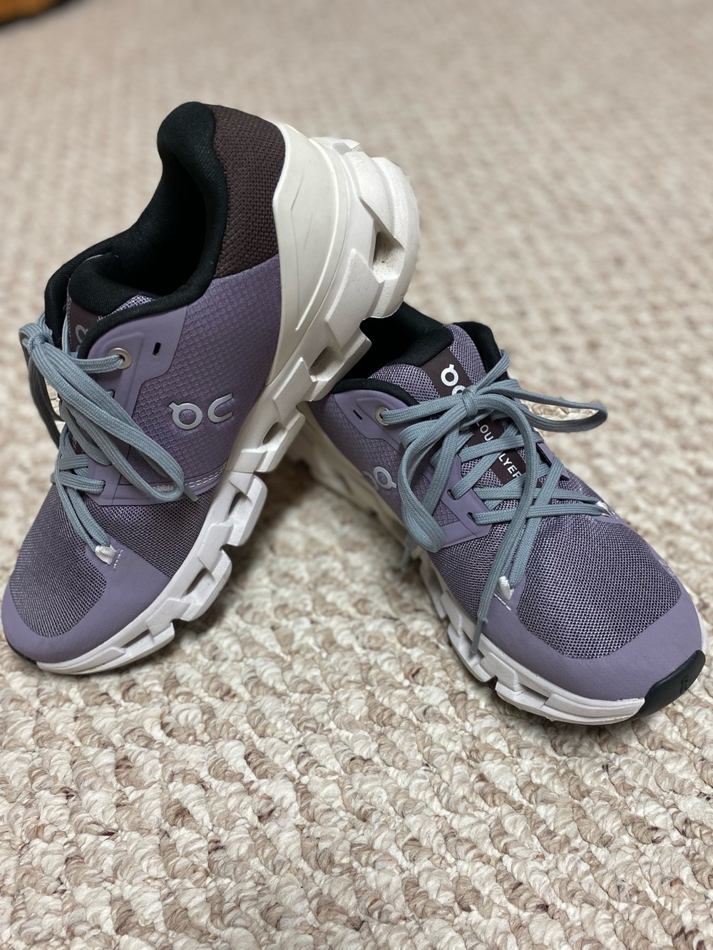 ON RUNNING ON CLOUDS CLOUDFLYER SNEAKERS TENNIS SHOES - SIZE 8.5